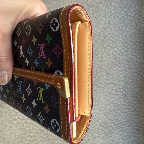 [SOLD] Authentic LOUIS VUITTON Monogram Porte Tresor International Wallet - Picture 15 of 17
